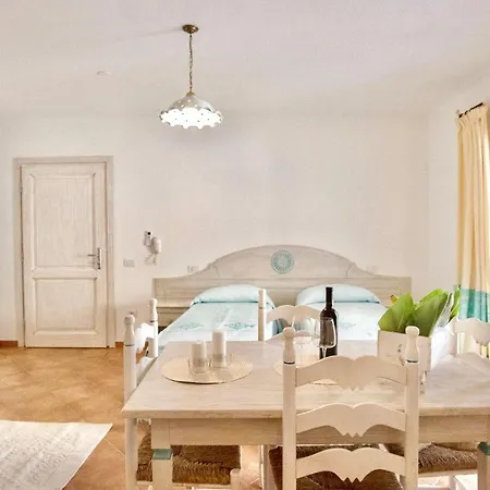 Aparthotel Isa-appartaments In With Air Conditioning 3*