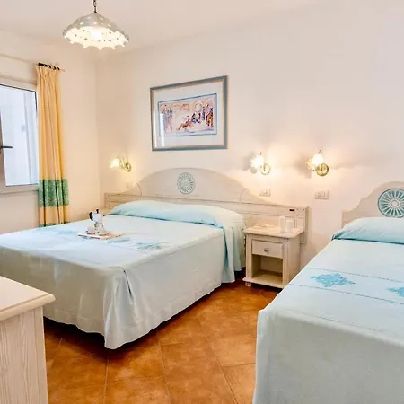 Aparthotel Isa-appartaments In With Air Conditioning