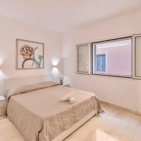 Aparthotel Isa-appartaments In With Air Conditioning 3*